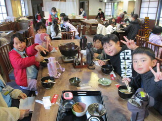 実食４班