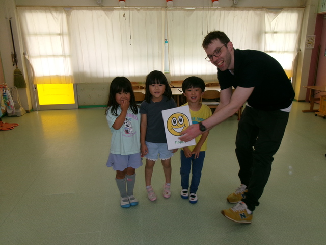 5月英語教室ぞう組さんが英語で気持ちを表現している所