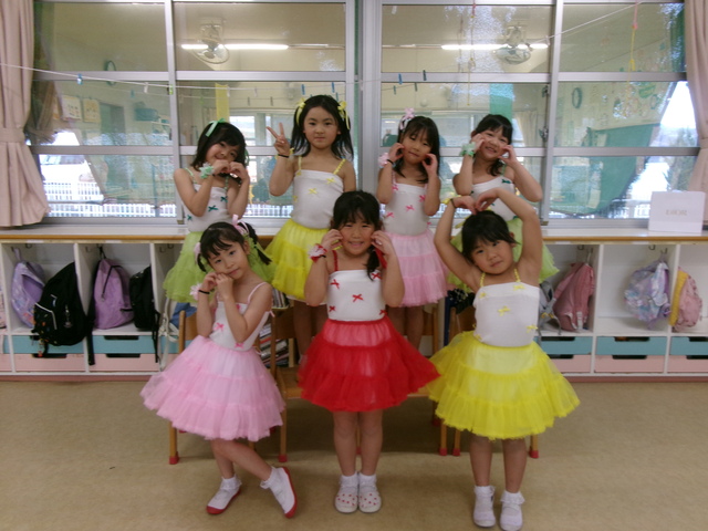 １２月ぞう組おゆうぎ会女の子