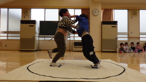 相撲（R7)