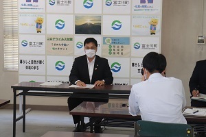 定例記者会見