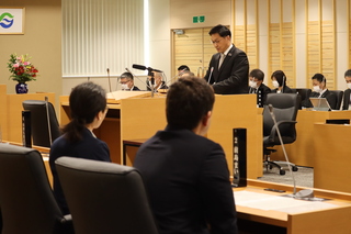 R6.2.4若者模擬議会 R6.2.4若者模擬議会