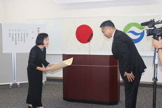 9.4紺綬褒章1