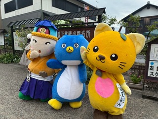 あしょうさん、ぴーちゃん、ゆずにゃん