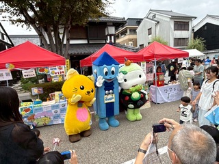 ゆずにゃん、のっぴ⤴、きくのん集合写真